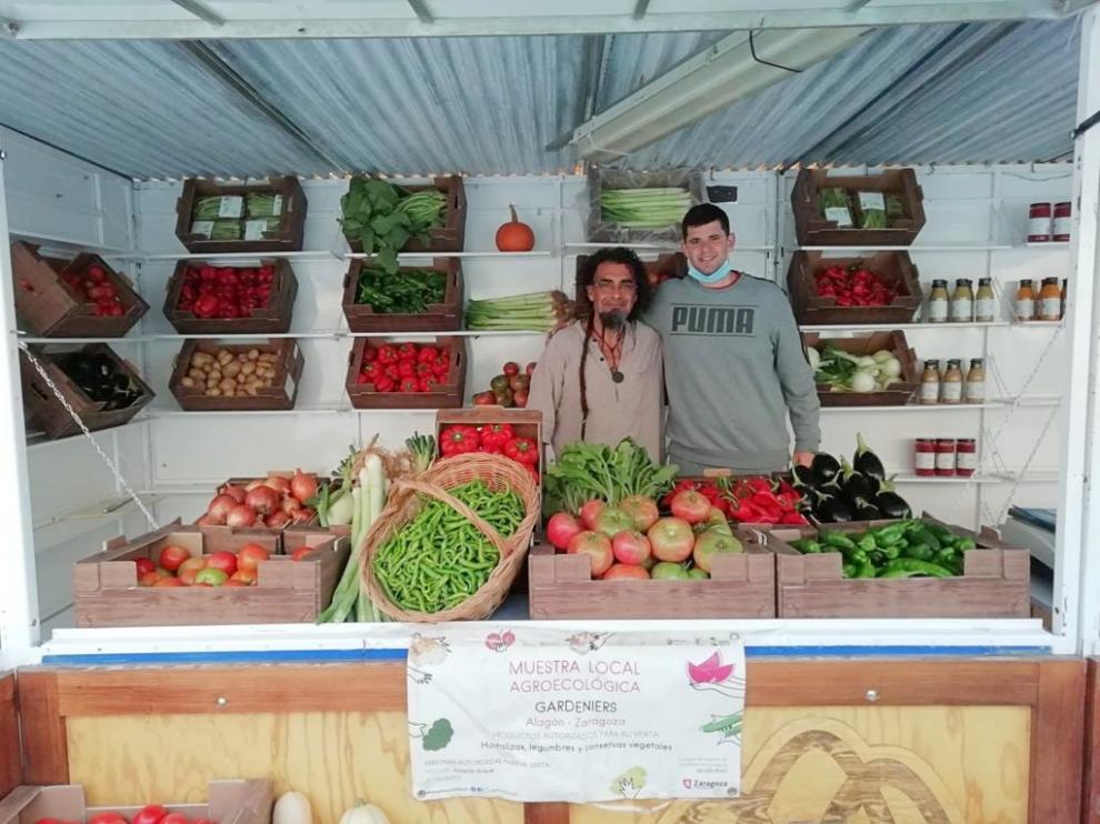 La feria de productos ecológicos de Jaca congrega a una docena de emprendedores