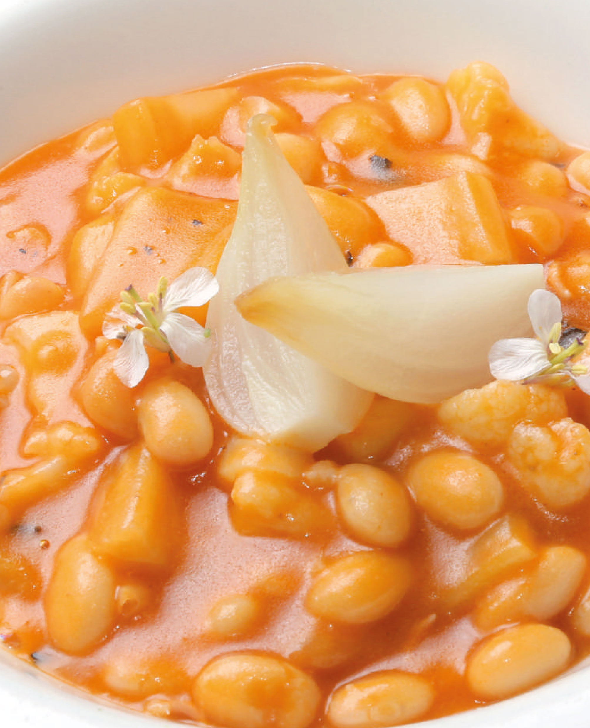 Callos-de-bacalao,-penca-y-alubias