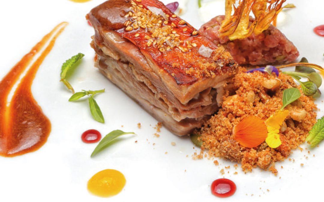 Ventresca de ternasco de Aragón, tartar, falso cuscús, dulce de yogur y aromáticos